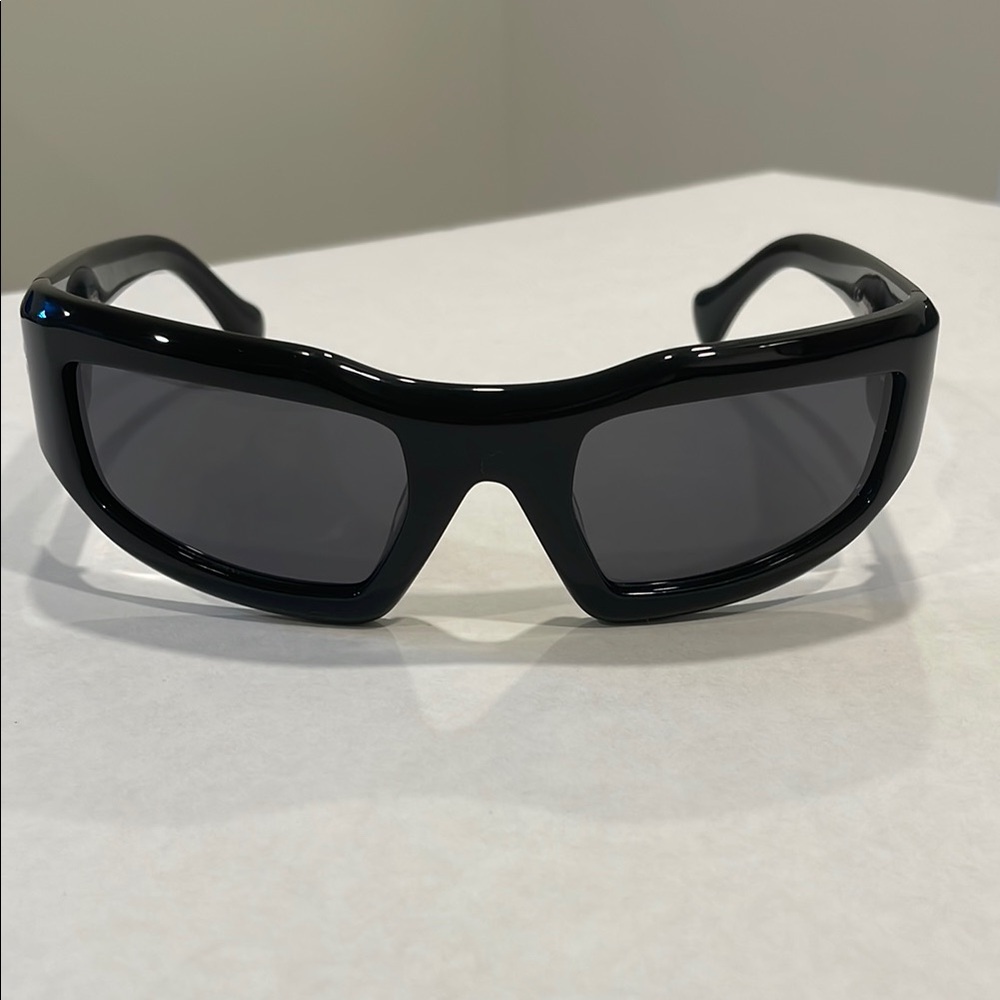 Port Tanger black sunglasses (never been worn)
